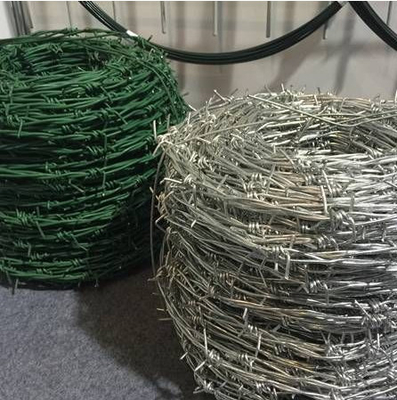نرده سیم خاردار گالوانیزه 15 تا 30 میلی متر رول 5 تا 50 کیلوگرم